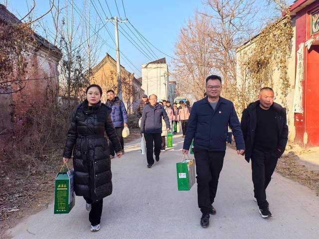 院医药学院党总支开展主题党日活动尊龙人生就是博河南应用技术职业学(图3)