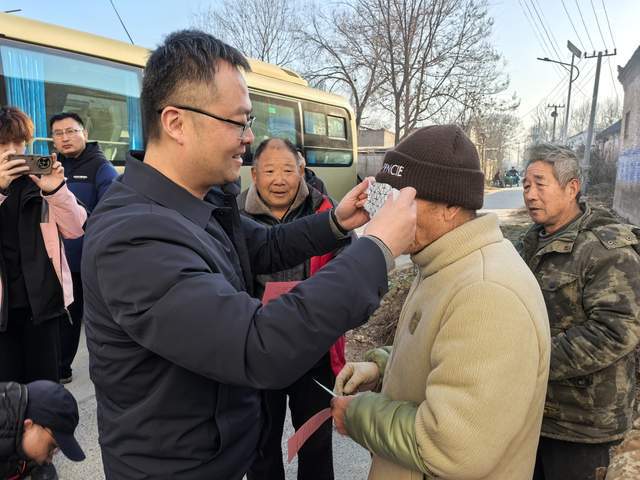 院医药学院党总支开展主题党日活动尊龙人生就是博河南应用技术职业学(图4)